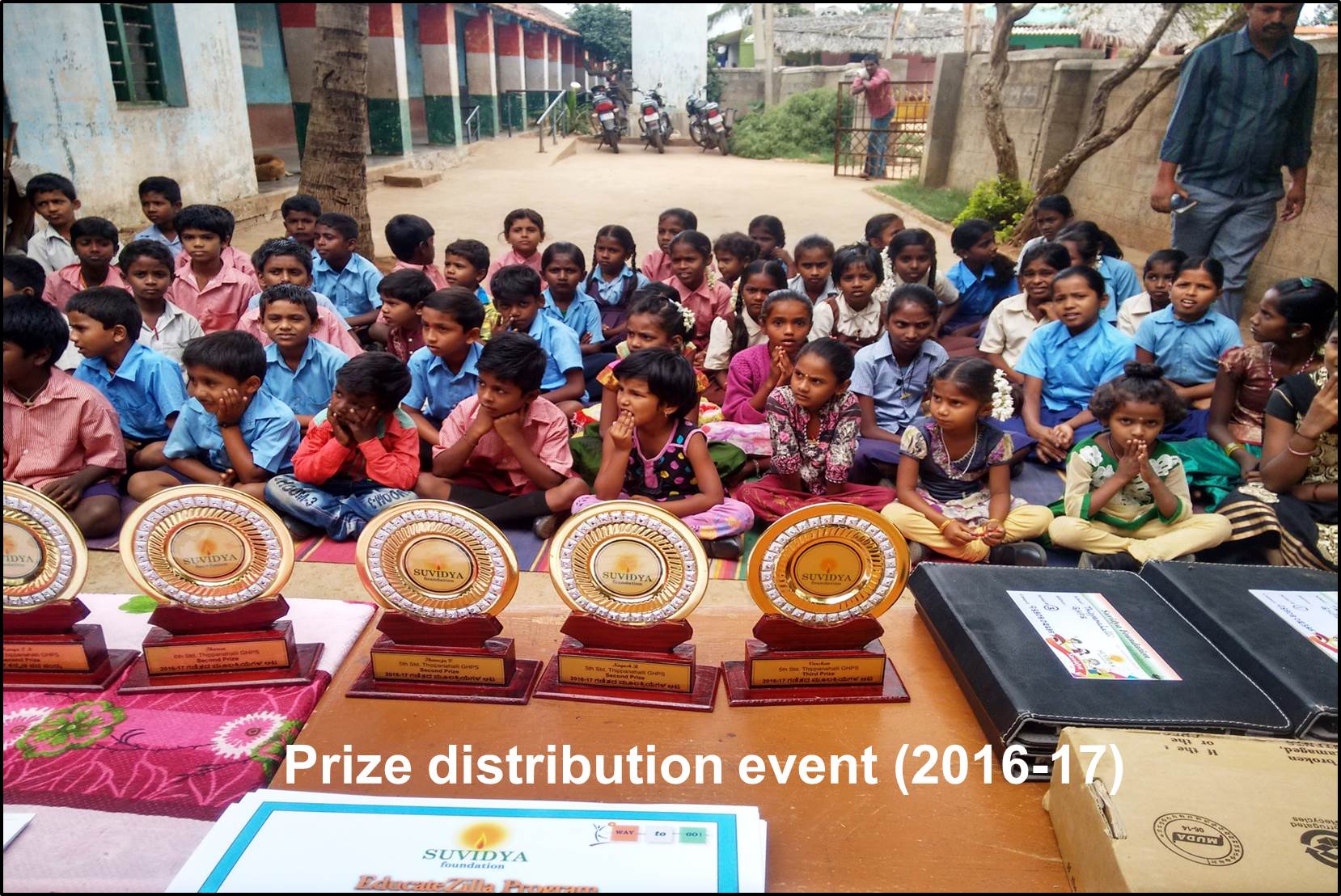 End of the year prize distribution
